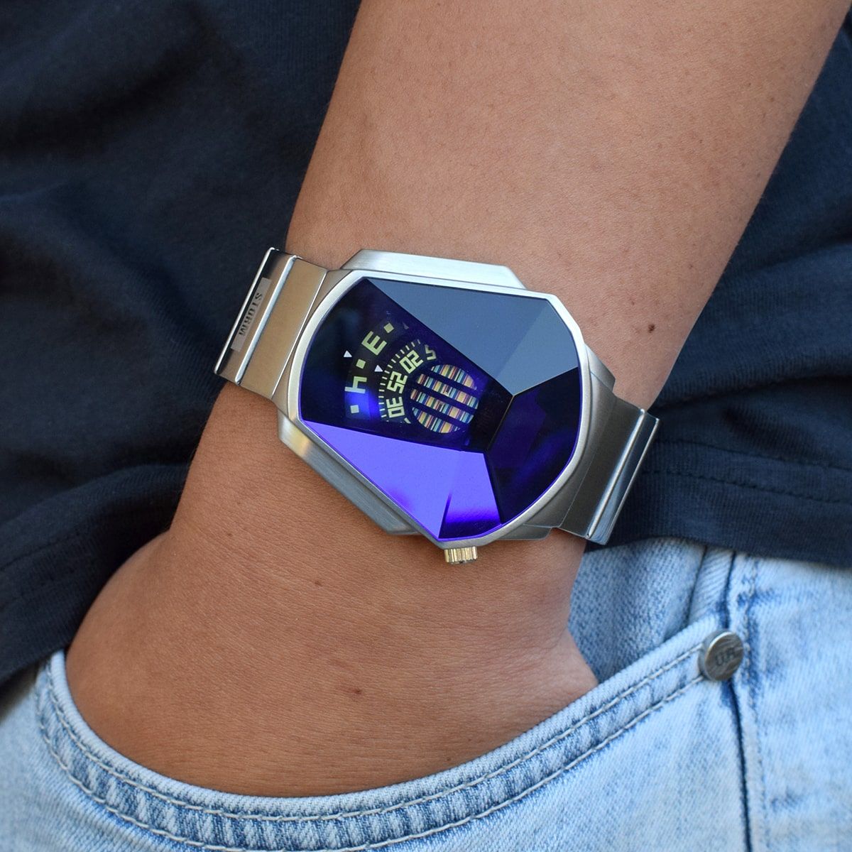 EXTRA-WRIST