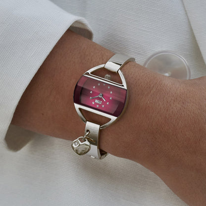 STORM TEMPTRESS CHARM RED WRIST 1