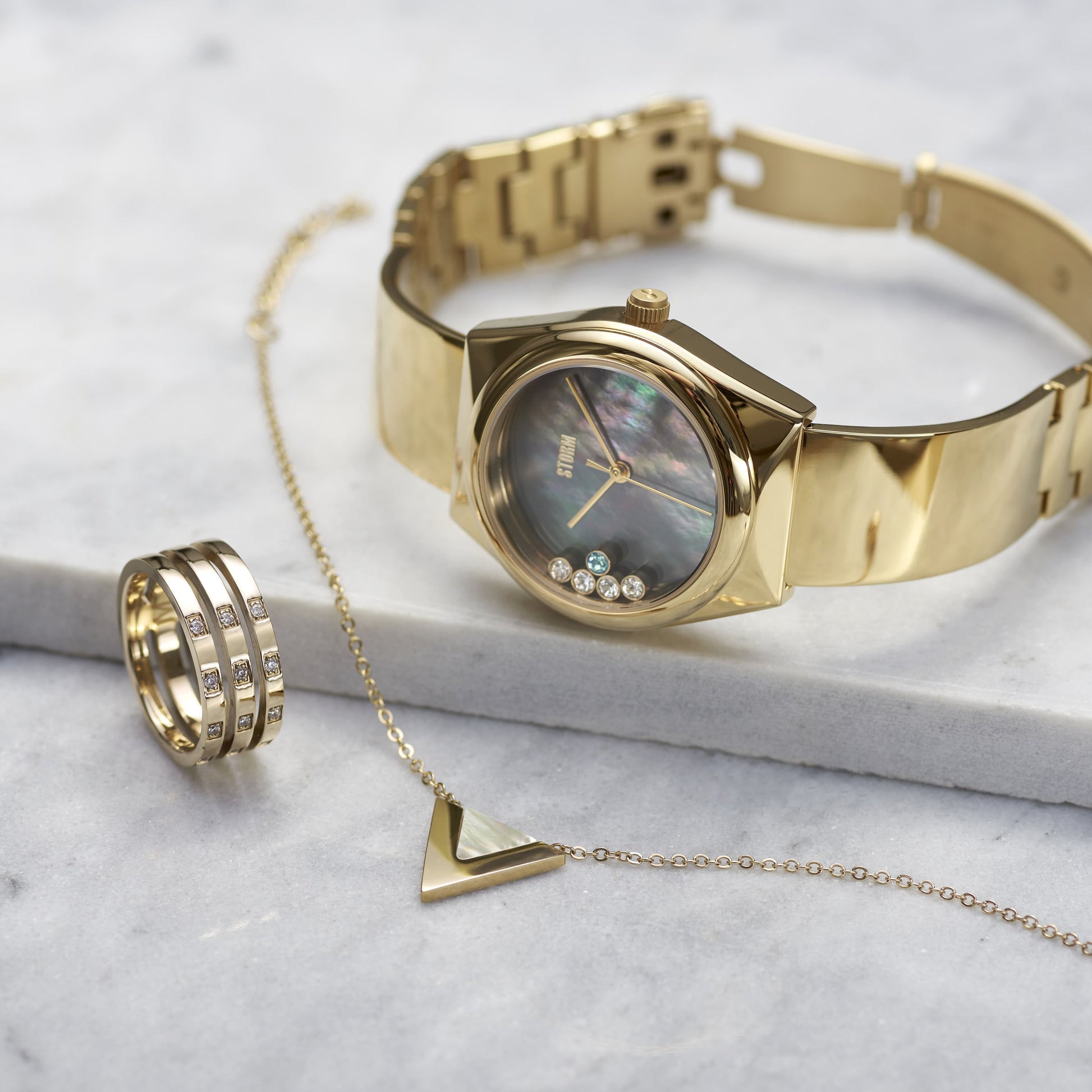 STORM ZINARA GOLD BLACK WITH JEWELLERY