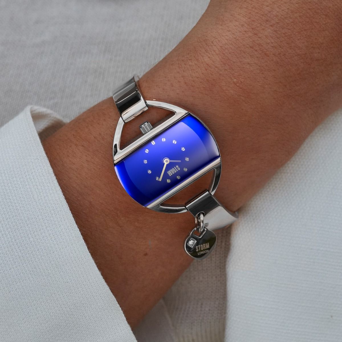 EXTRA-WRIST