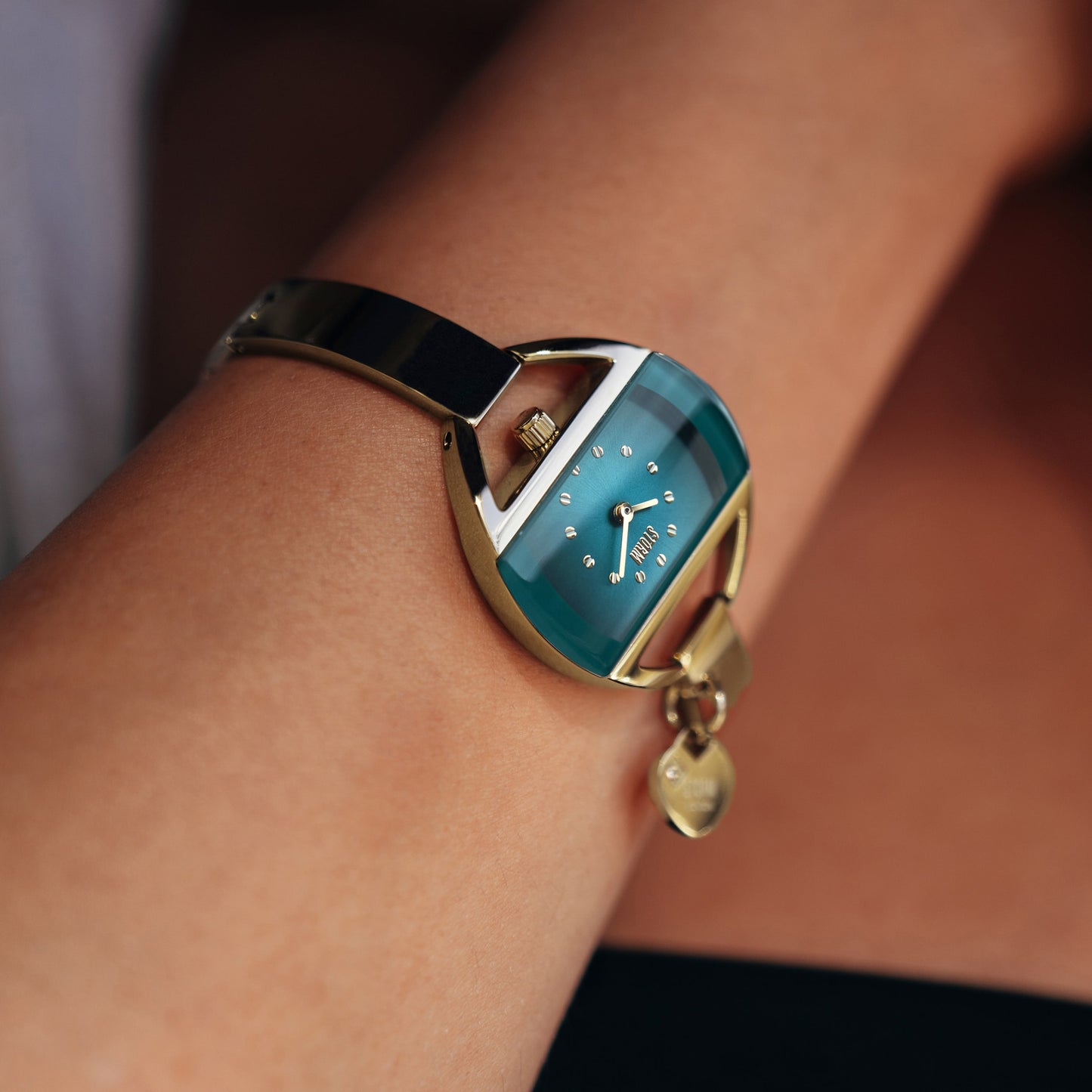 TEMPTRESS CHARM GOLD-TEAL