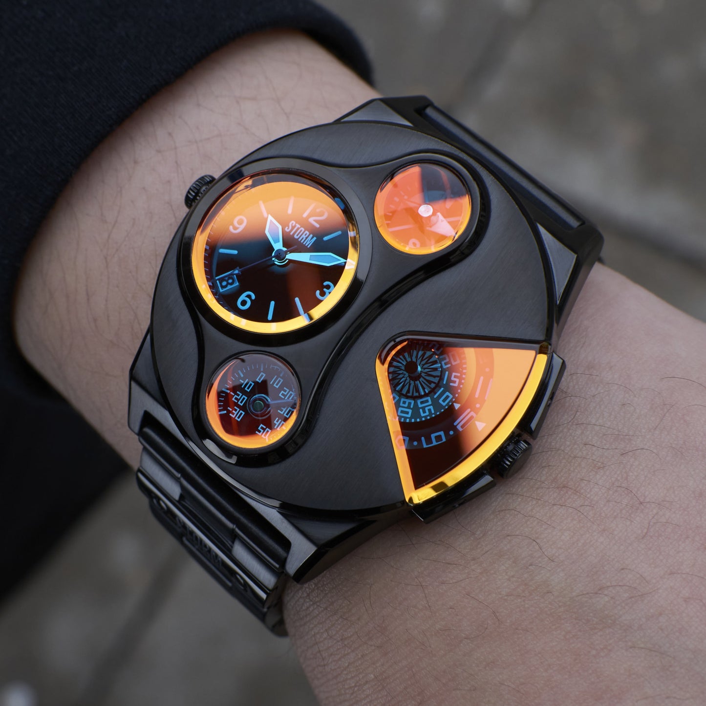 V2 Navigator Slate Red Wrist